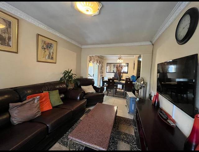 3 BEDROOM HOUSE FOR SALE IN PROTEA GLEN